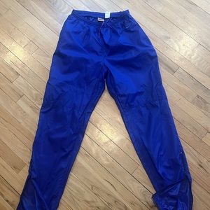 Nike Vintage perfect condition wind pants ankle zip